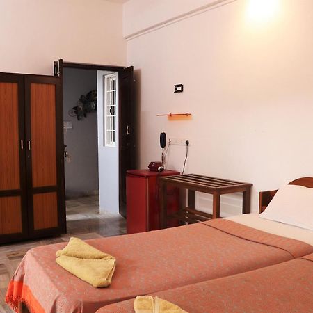Peravel Beach Holiday Home 칸돌림 외부 사진