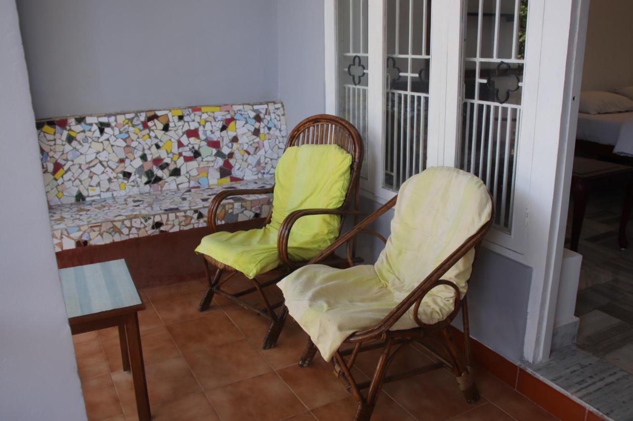 Peravel Beach Holiday Home 칸돌림 외부 사진